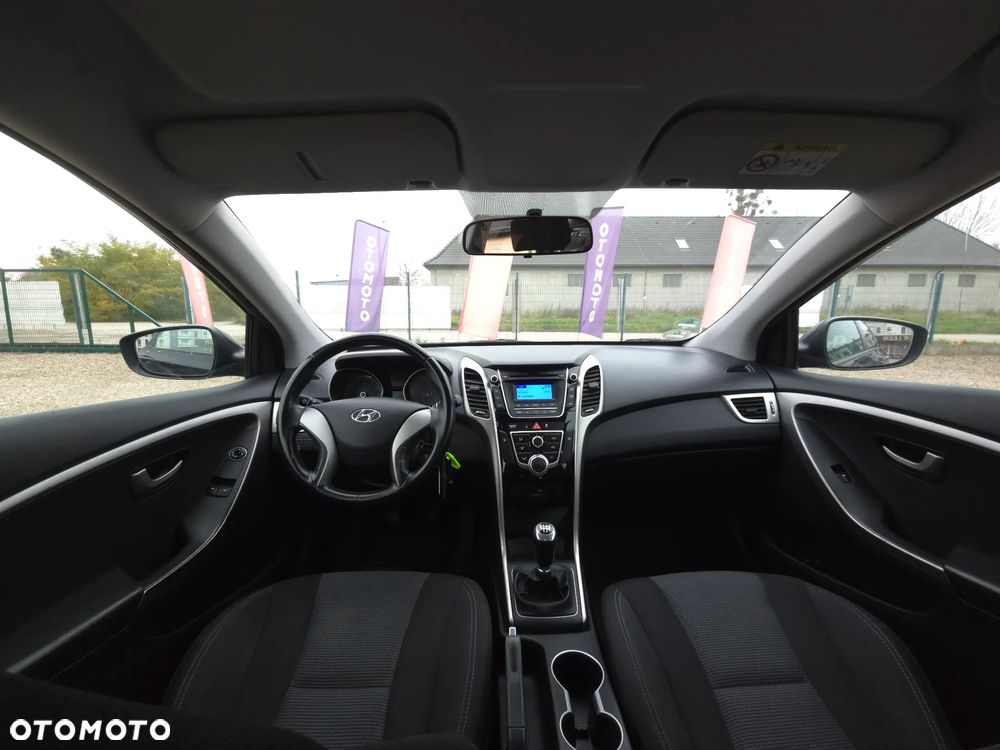 Hyundai i30 blue 1.4 Classic - 28