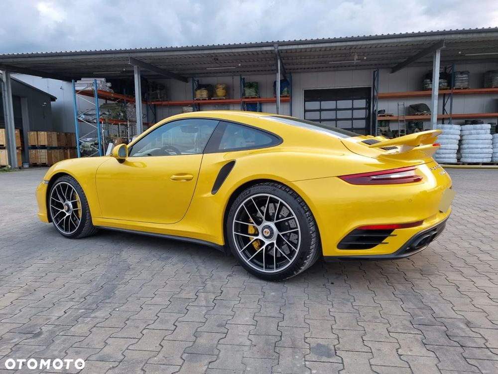 Porsche 911 Turbo S - 6
