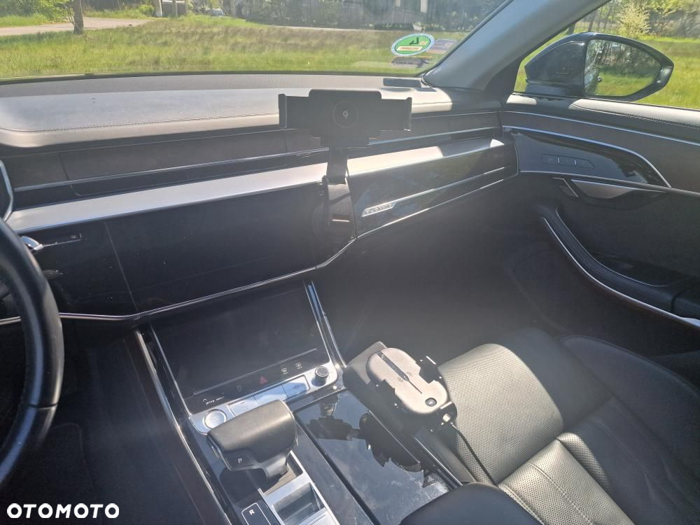 Audi A8 - 9