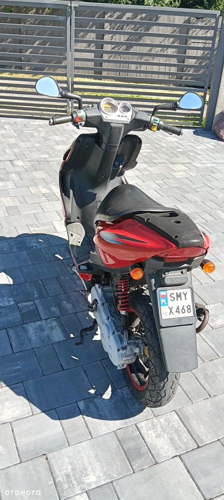 Yamaha Aerox - 4
