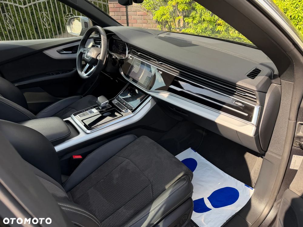 Audi Q8 55 TFSI mHEV Quattro Tiptronic - 12