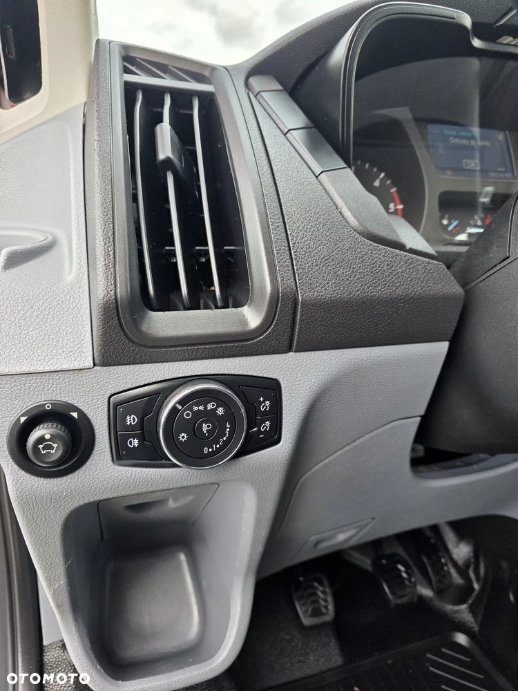 Ford TRANSIT 2,0 TDCI 170 KONNY WYWROTKA 3 STRONNA DOKA BRYGADÓWKA 7 OSOBOWA KLIMA WEBASTO LEDY 150T/KM PRZEBIEGU BLIŻNIAKI DO 3,5T WYWROT GWARANCJA - 13