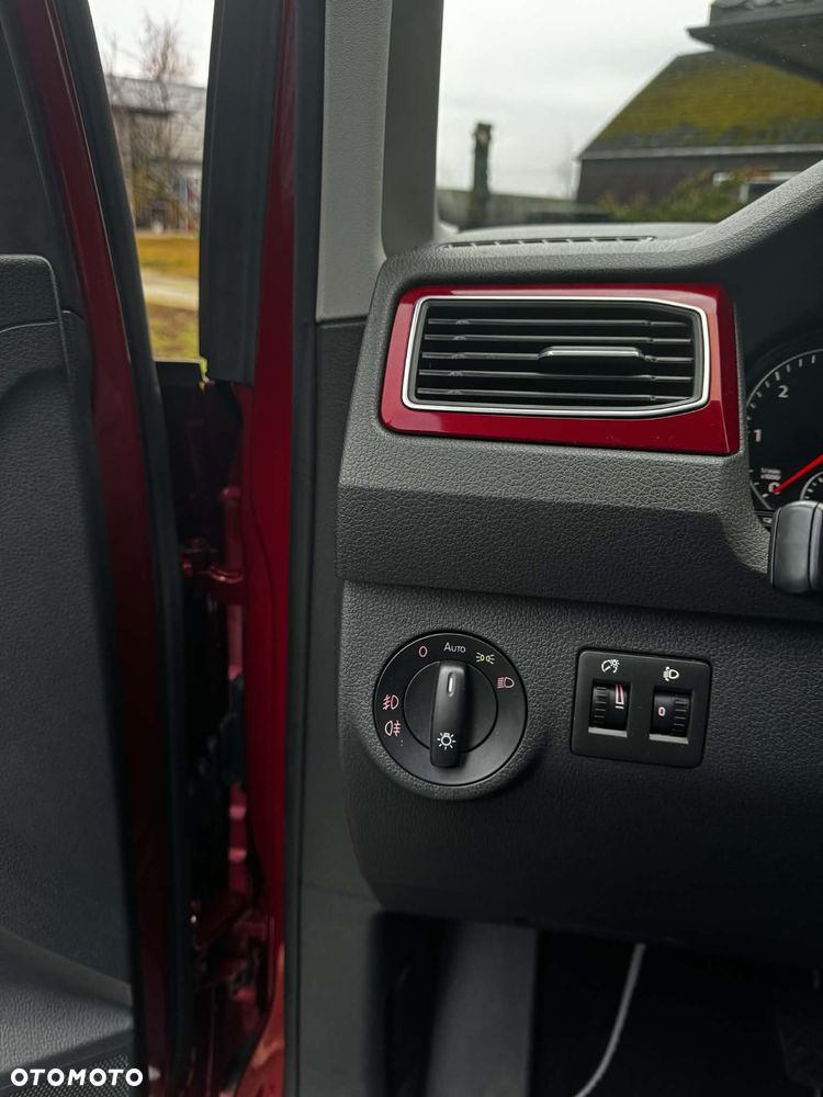 Volkswagen Caddy 2.0 TDI Trendline DSG - 10