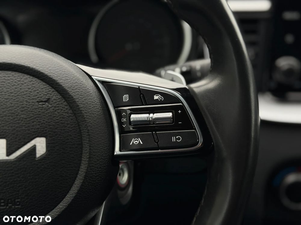Kia Ceed 1.5 T-GDI Business Line DCT - 17