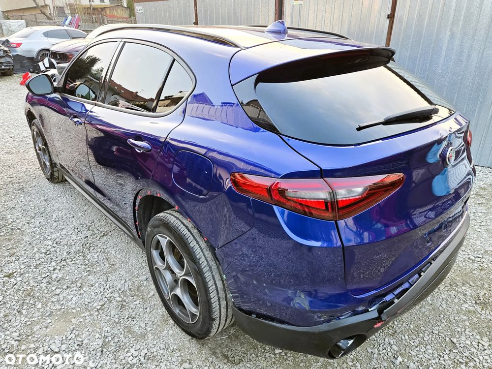 Alfa Romeo Stelvio 2.0 Turbo 16V AT8-Q4 Sprint - 12