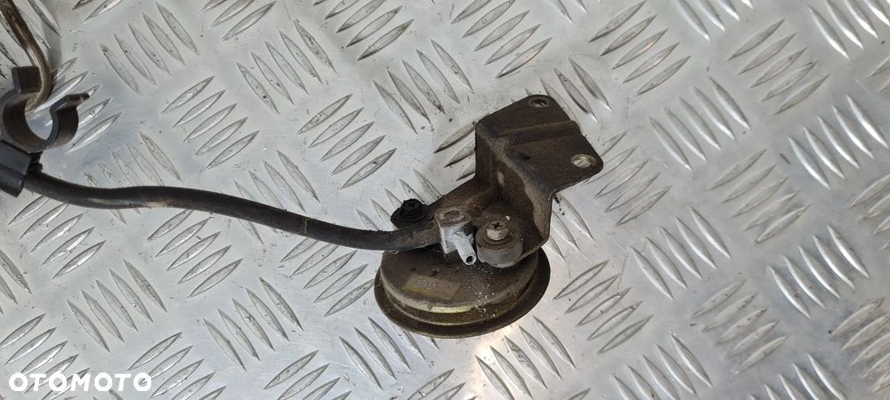 Daihatsu Feroza 1.6 Zawór EGR - 4