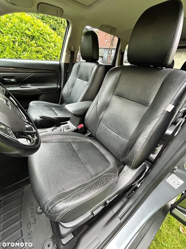 Mitsubishi Outlander 2.0 4WD CVT Diamant+ - 14