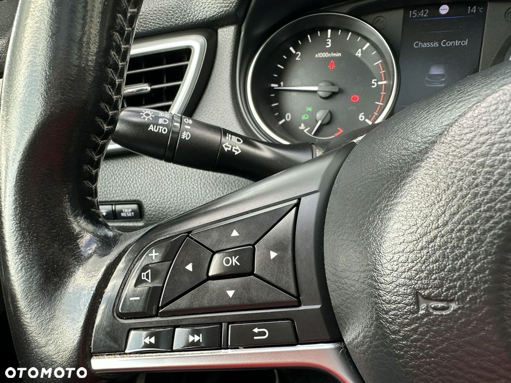 Nissan Qashqai 1.7 dCi N-Connecta - 19
