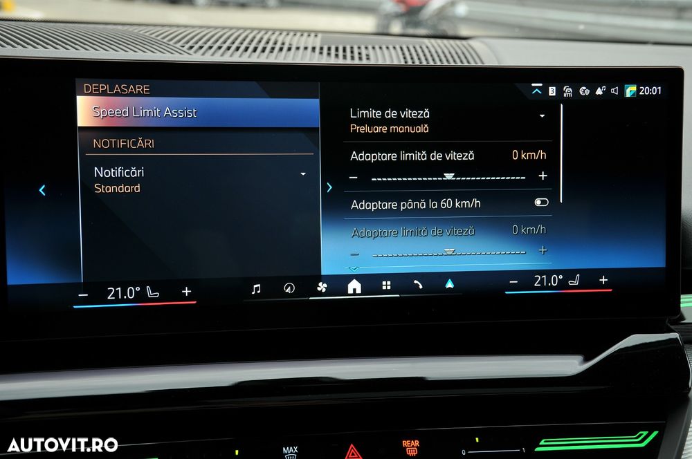 BMW Seria 5 520i AT MHEV - 33