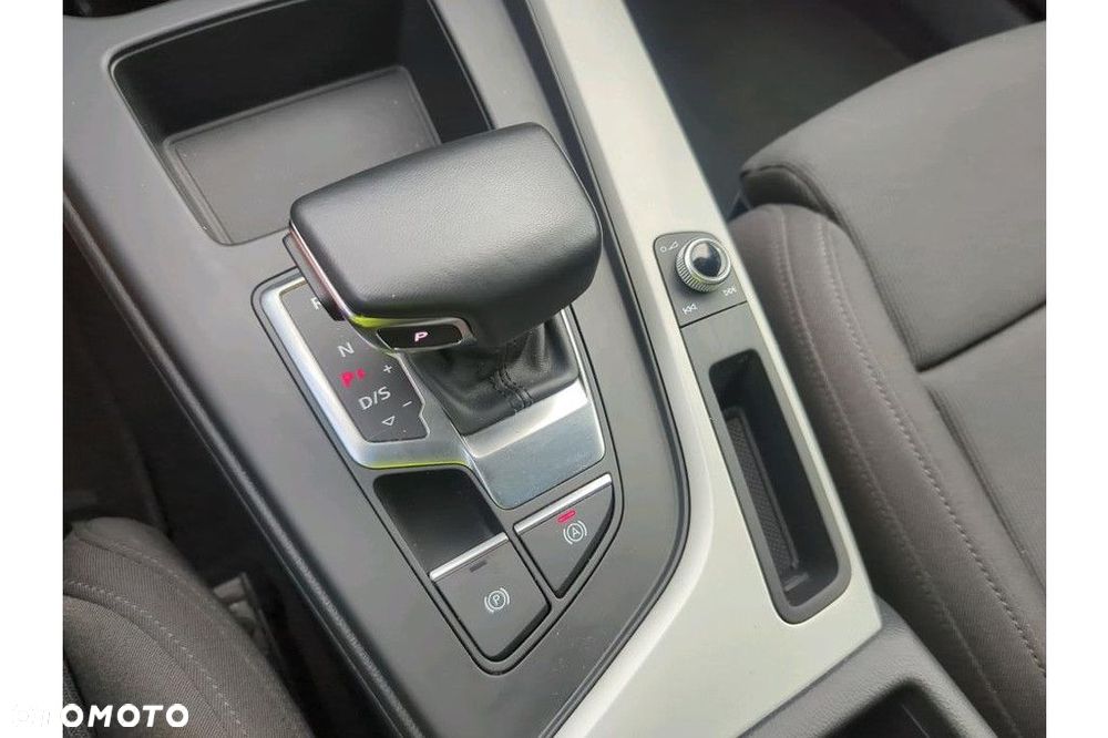 Audi A4 Limousine - 9