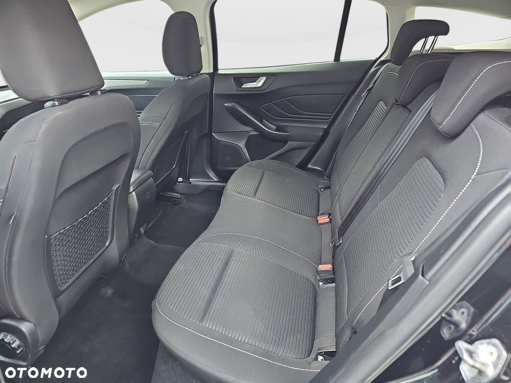 Ford Focus - 22
