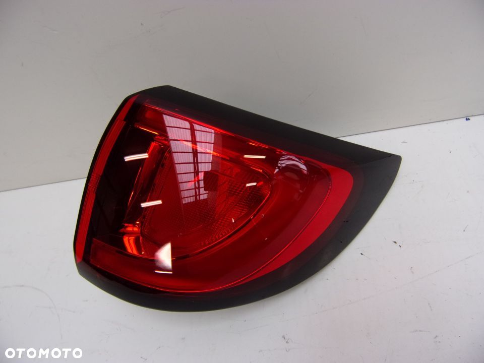 CHRYSLER PACIFICA 16- LAMPA PRAWA TYŁ P68229026AD - 2