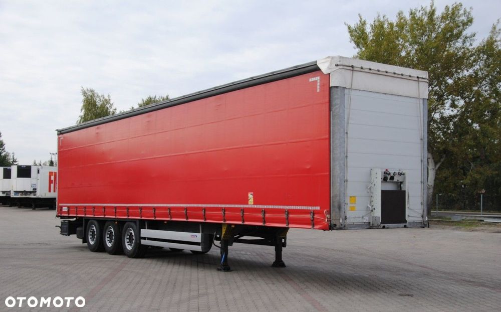 Schmitz Cargobull SCS, podnoszona oś