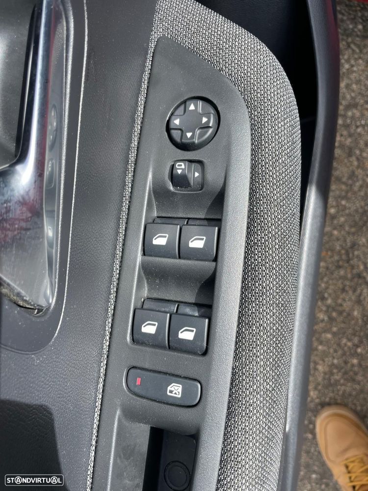 Peugeot 208 BlueHDi 100 Allure - 6