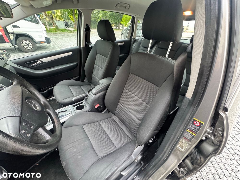 Mercedes-Benz Klasa B 180 CDI Autotronic - 34