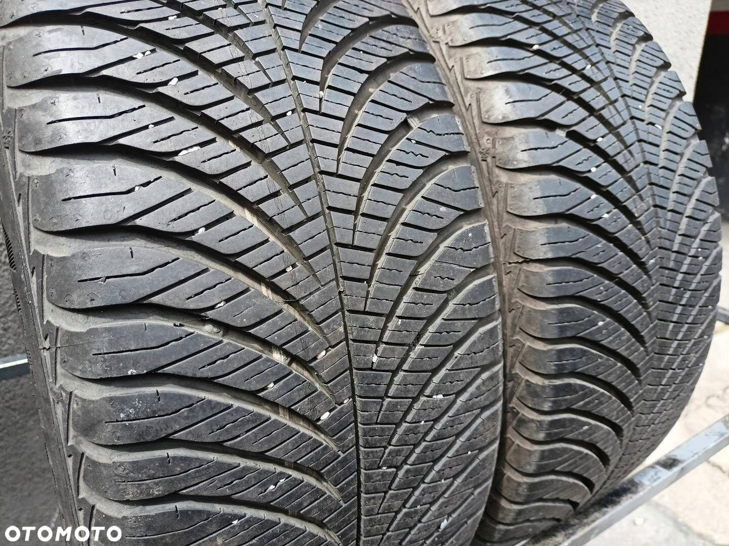 215/45R16 Goodyear Vector 4Seasons Gen2 opony całoroczne 8,3mm - 2