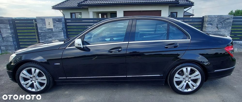 Mercedes-Benz Klasa C 200 CGI Automatik BlueEFFICIENCY Avantgarde - 17