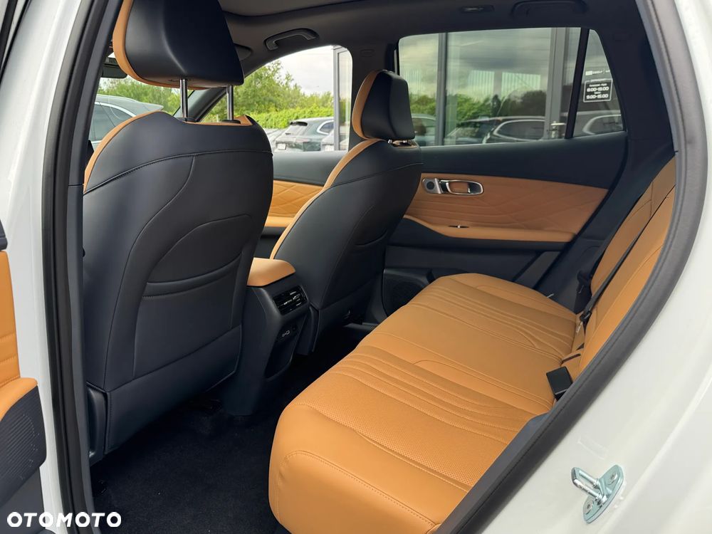 Geely Starray EM-i 1.5 PHEV Max - 9