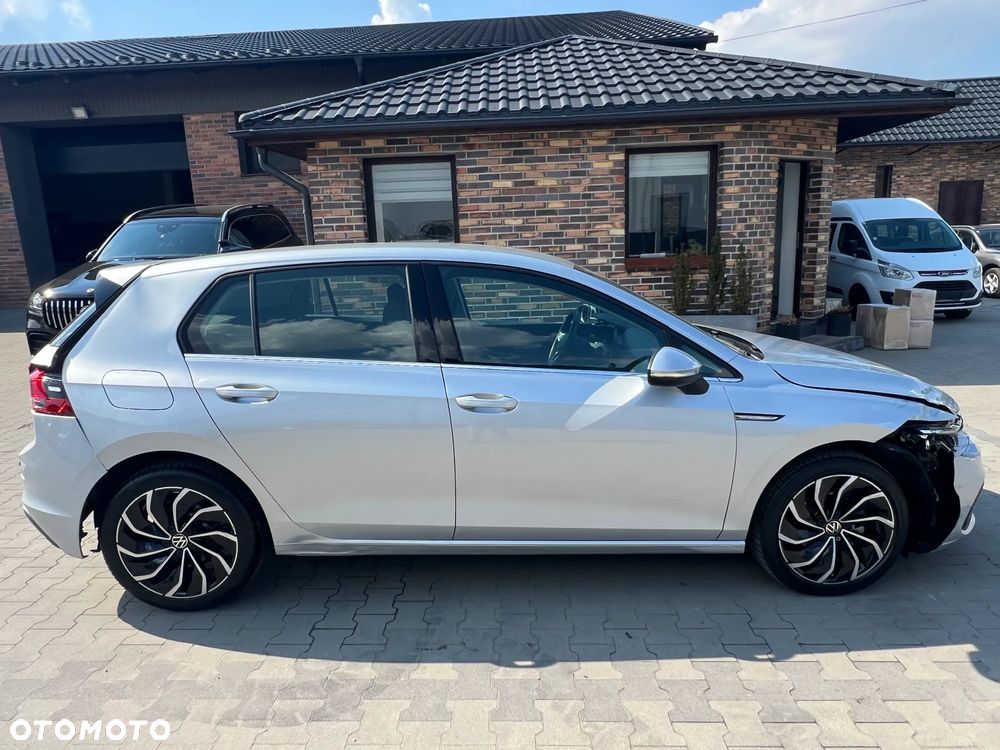 Volkswagen Golf 1.5 eTSI OPF DSG Style - 5