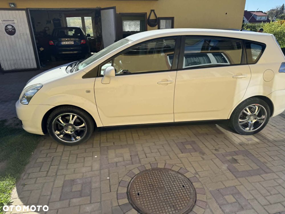 Toyota Corolla Verso 2.0 D-4D Executive - 6