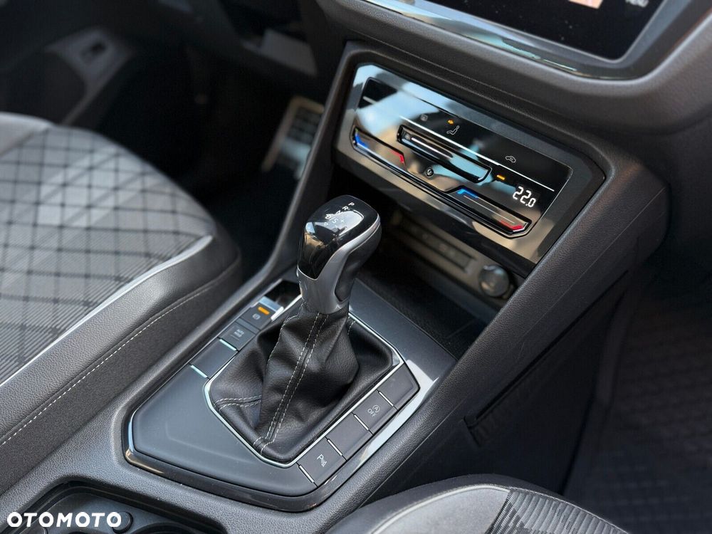 Volkswagen Tiguan - 12
