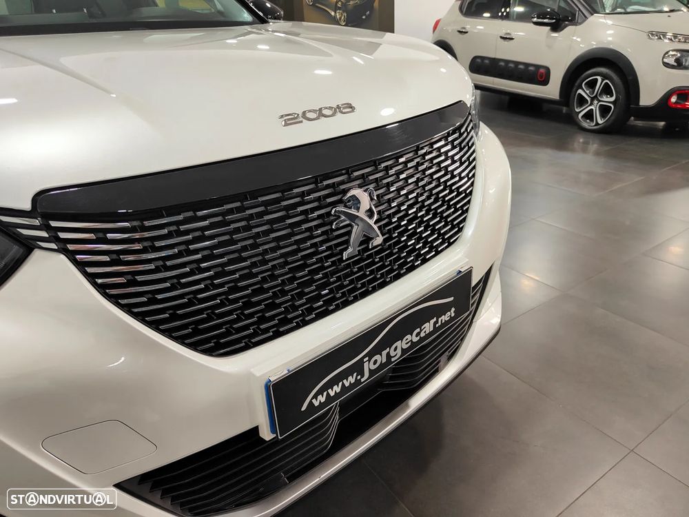Peugeot 2008 1.2 PureTech Allure EAT8 - 10