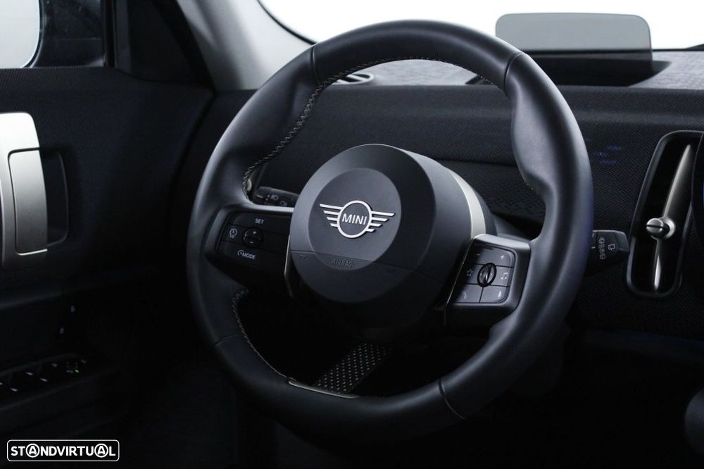 MINI Countryman E Favoured L - 16