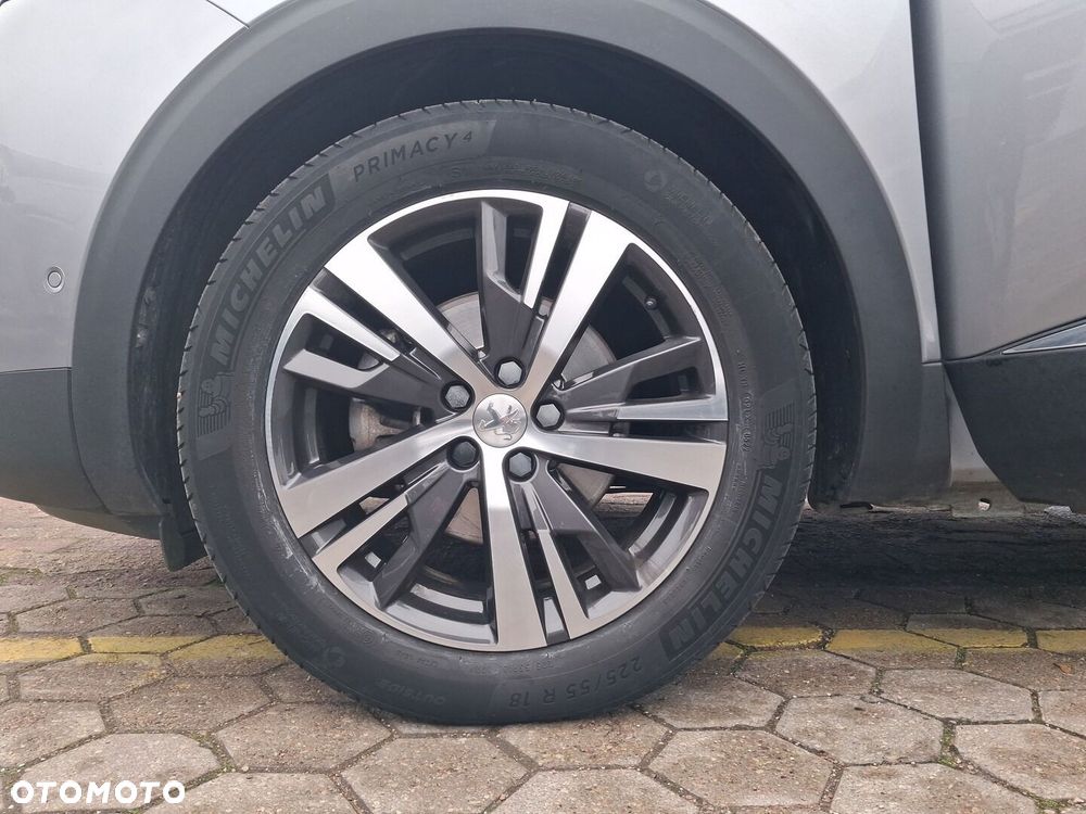 Peugeot 3008 1.2 PureTech Road Trip S&S EAT8 - 25