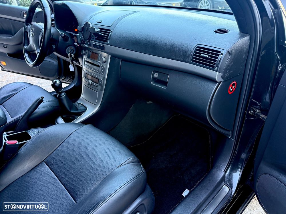 Toyota Avensis SW 2.2 D-4D Executive - 48