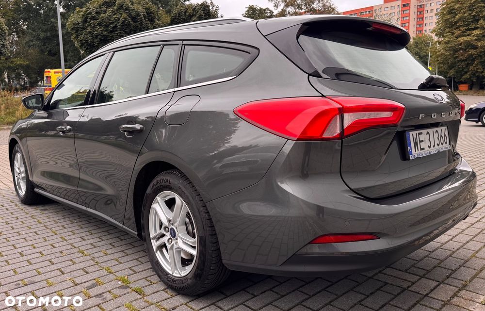 Ford Focus 1.0 EcoBoost Connected - 11