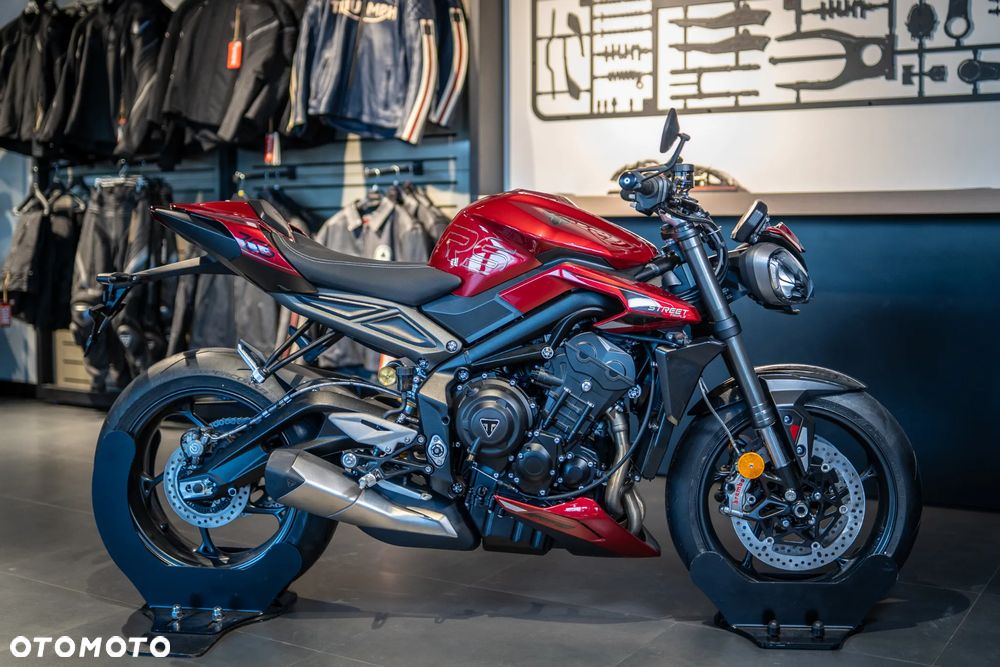 Triumph Street Triple - 15