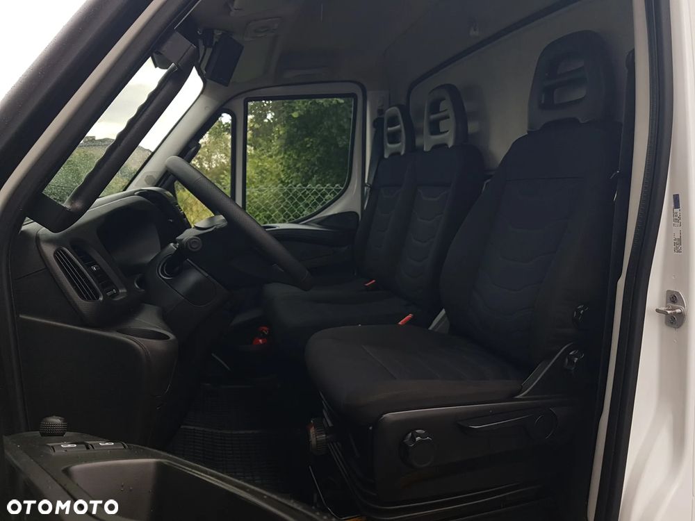 Iveco 70C18 WYWROTKA 3 STRONNA KIPER 3,60x2,2 BLIŹNIAKI 7 TON KLIMA HAK MANUAL 6-BIEGÓW - 7
