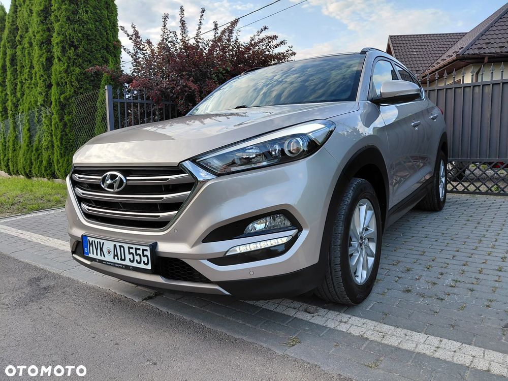Hyundai Tucson 2.0 CRDI BlueDrive Style 2WD - 1