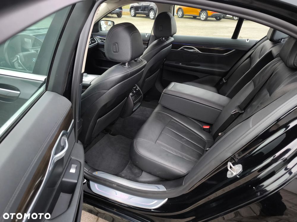 BMW Seria 7 730d - 14