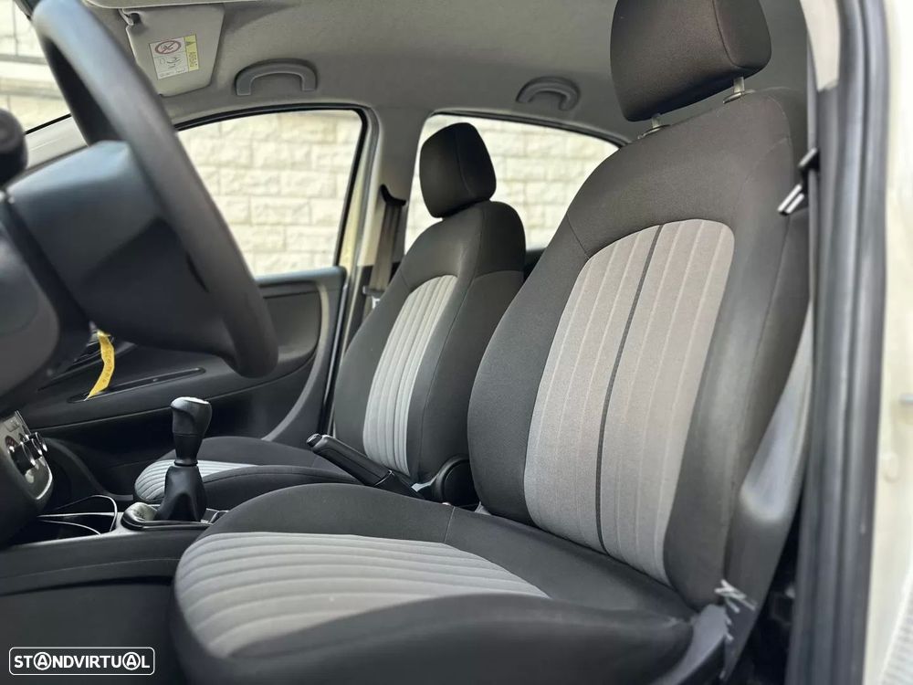 Fiat Punto 1.3 M-Jet Easy S&S - 9