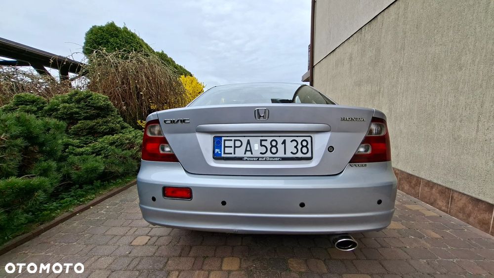 Honda Civic 1.7 ES - 4
