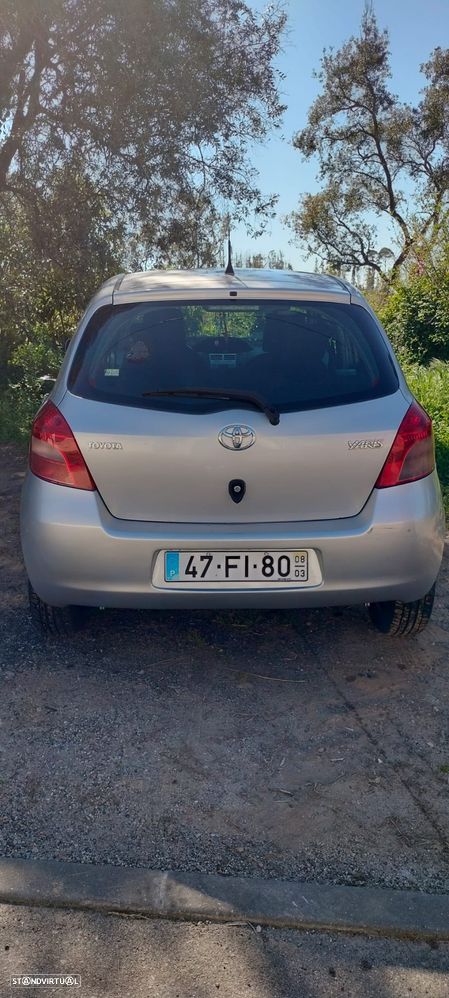 Toyota Yaris 1.0 VVT-i AC Manual - 2