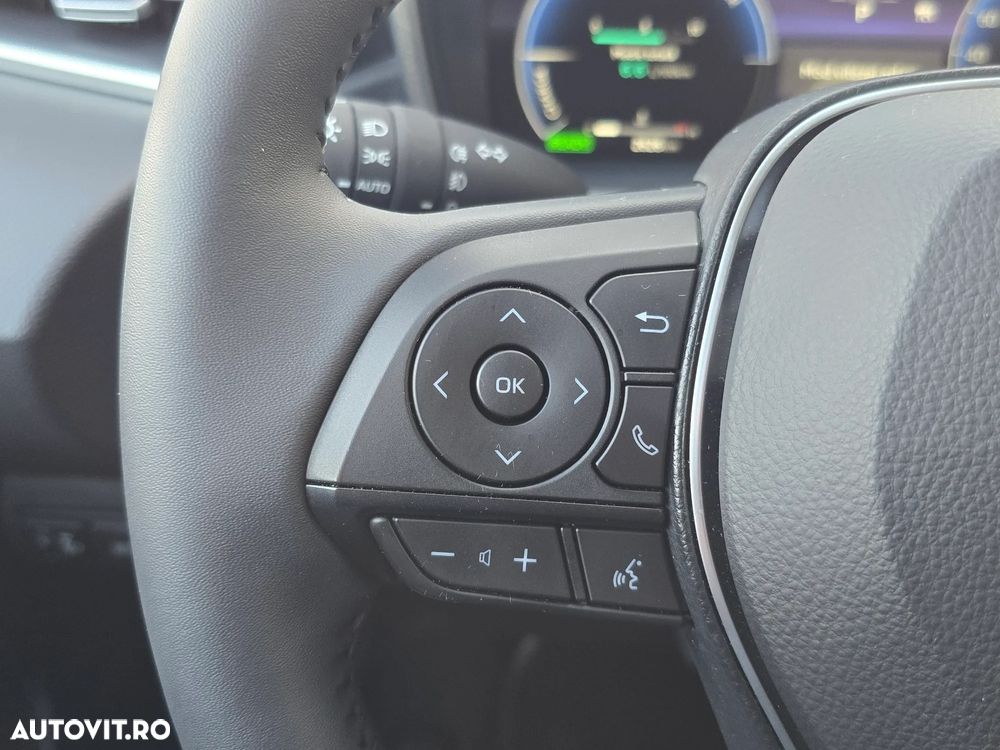 Toyota Corolla 1.8 HSD Business - 11