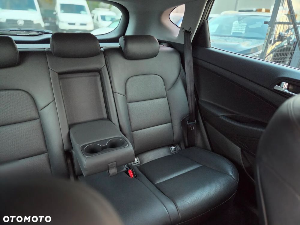 Hyundai Tucson blue 1.6 CRDi 2WD DCT Premium - 26