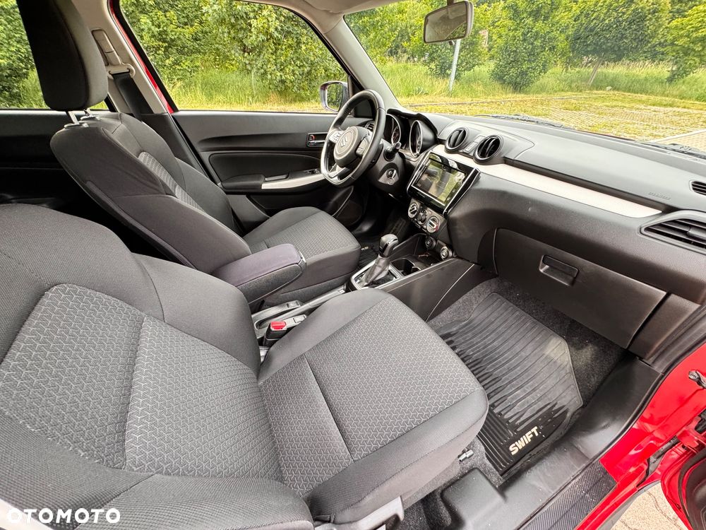 Suzuki Swift 1.2 Premium Plus CVT - 20
