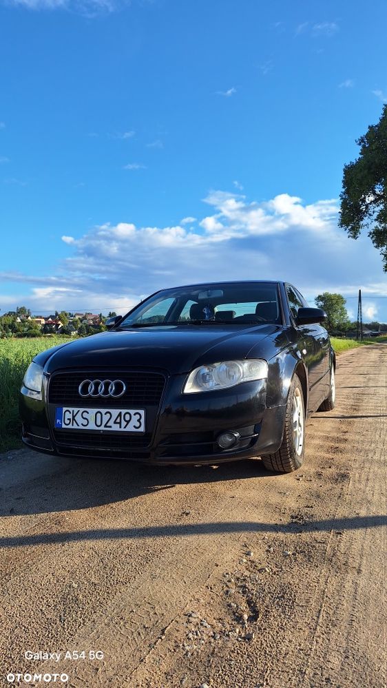 Audi A4 Limousine - 1