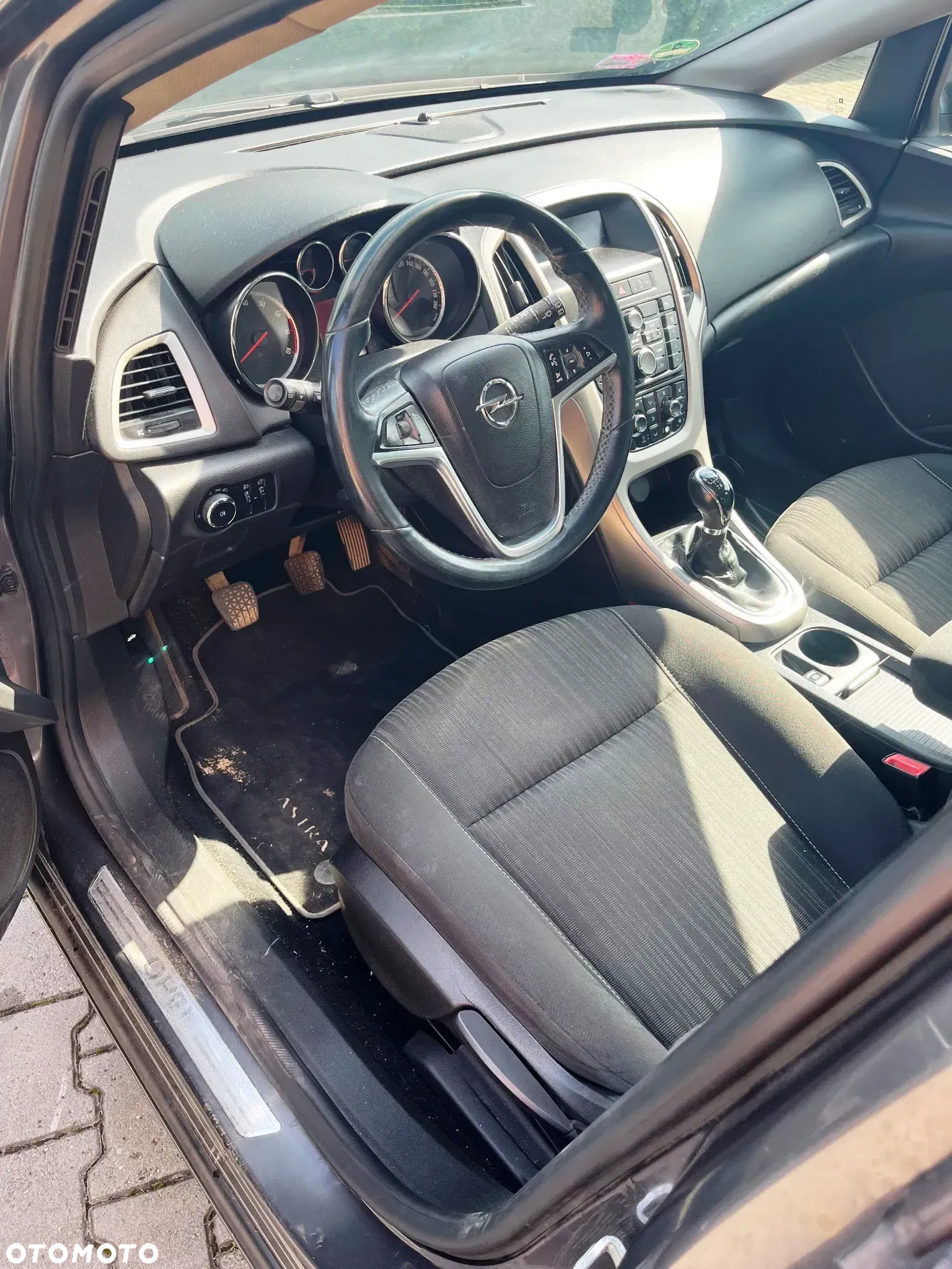 Opel Corsa 1.4 T Color Edition S&S - 10