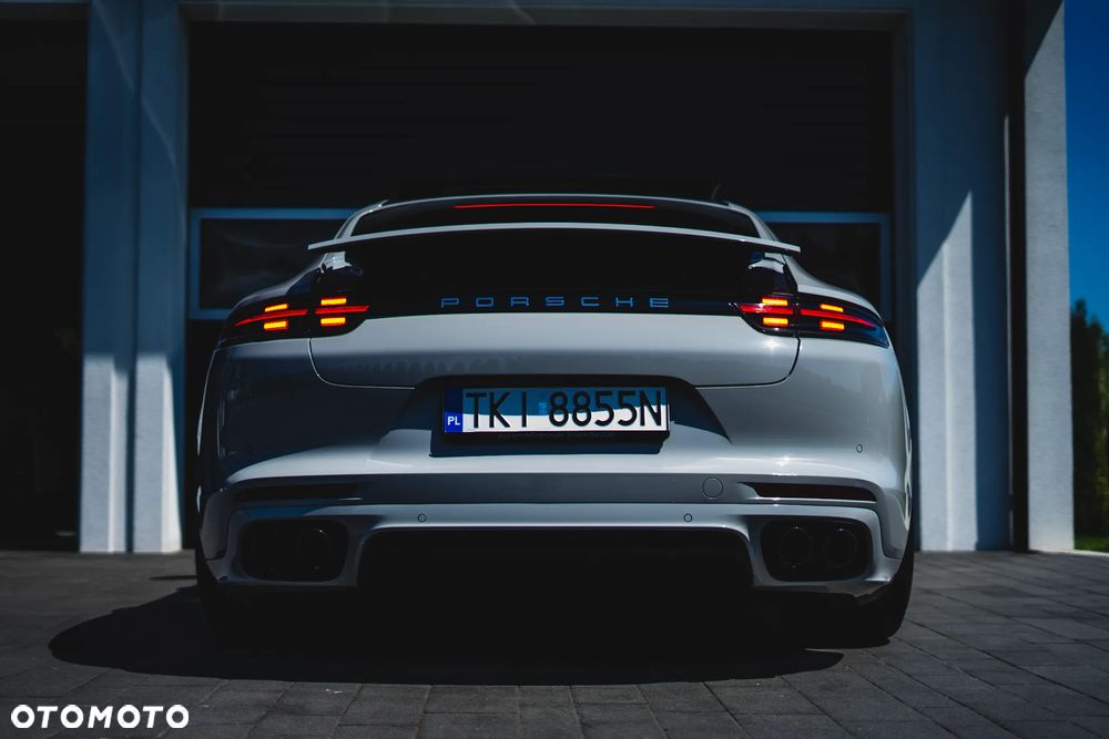 Porsche Panamera - 17