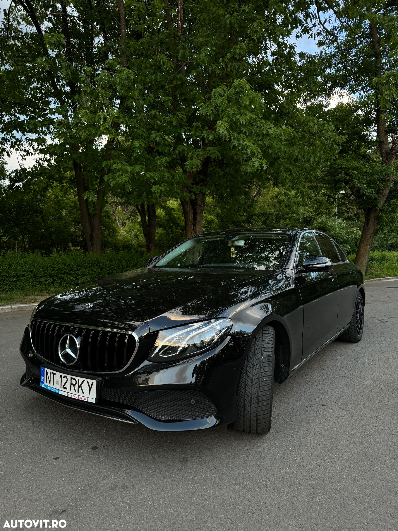 Mercedes-Benz E 220 d Aut. - 3