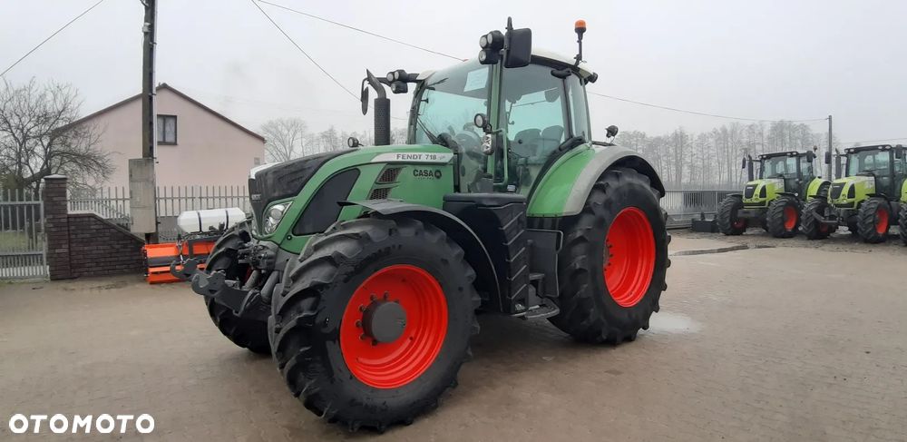 Fendt 718 Vario - 10