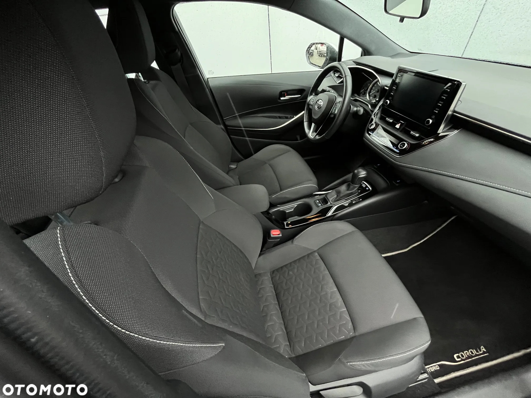 Toyota Corolla 1.8 Hybrid Comfort - 18