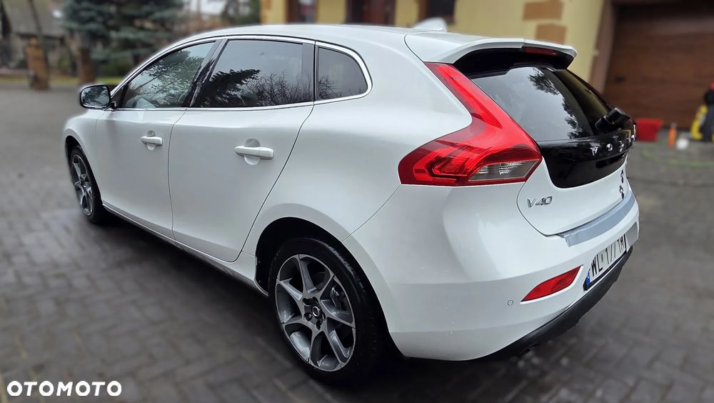 Volvo V40 D3 Drive-E Ocean Race - 3