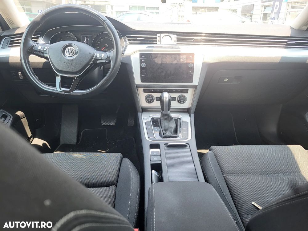 Volkswagen Passat 2.0 TDI DSG 4Motion Comfortline - 9