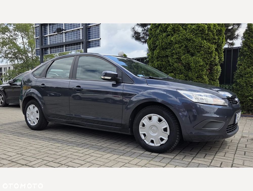 Ford Focus 1.6 Ambiente - 1