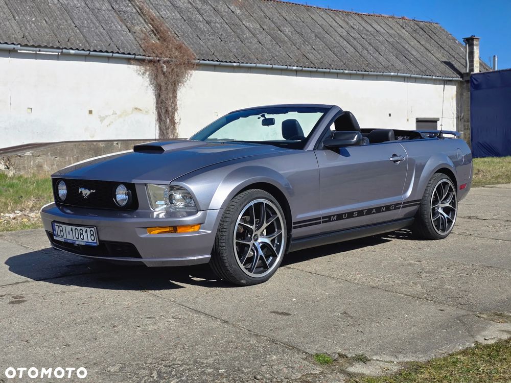 Ford Mustang - 1